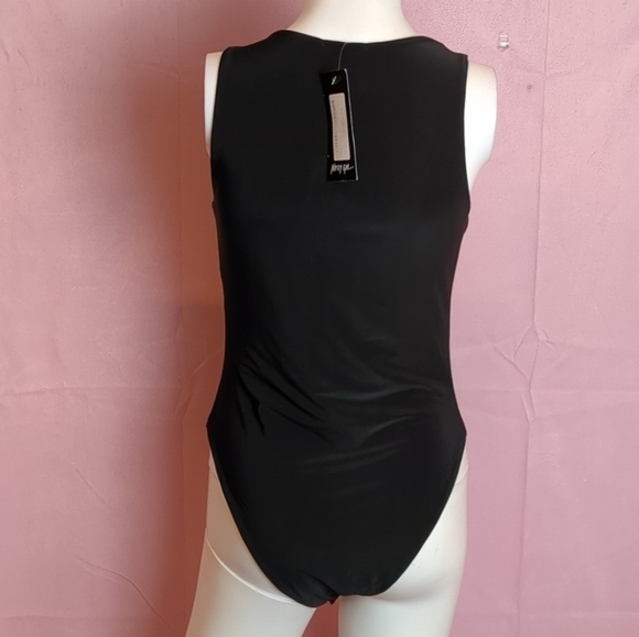 Nasty Gal Double Layer Slinky High Neck Sleeveless Bodysuit in Black size 6 - Picture 2 of 5